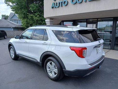 Used 2020 Ford Explorer XLT w/ Equipment Group 202A AWD/4WD image 19