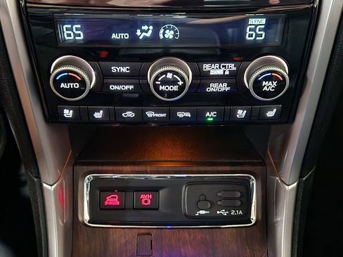 Used 2022 Subaru Ascent Touring w/ Popular Package #2A image 40