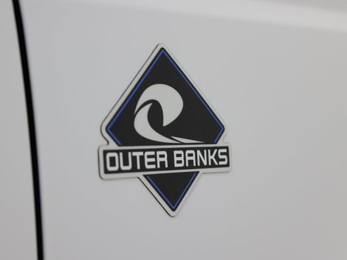 Used 2024 Ford Bronco Outer Banks AWD/4WD image 46