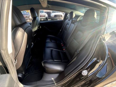 Used 2018 Tesla Model 3 Mid Range RWD image 19