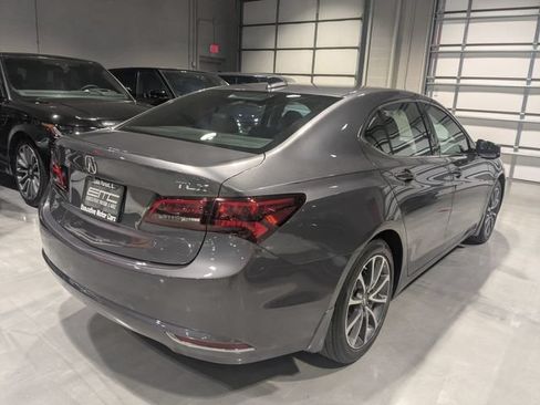 Used 2017 Acura TLX w/ Technology Package FWD image 9