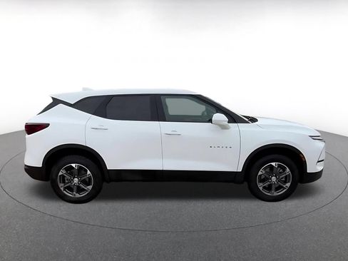 Used 2025 Chevrolet Blazer LT FWD image 15