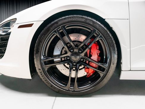 Used 2009 Audi R8 V8 image 24