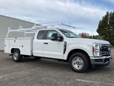 New 2025 Ford F350 XL w/ XL Chrome Package image 69
