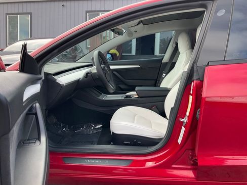 Used 2021 Tesla Model 3 Standard Range Plus image 14