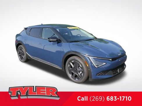 New 2025 Kia EV6 Light w/ Light LR Technology Package AWD/4WD image 1