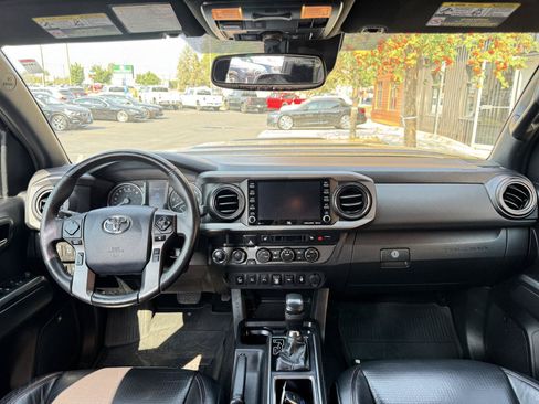 Used 2020 Toyota Tacoma TRD Pro AWD/4WD image 13