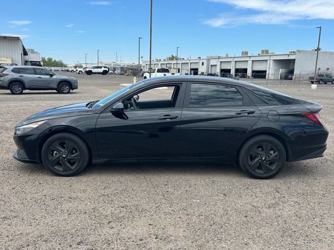 Used 2023 Hyundai Elantra SEL w/ Cargo Package FWD image 8