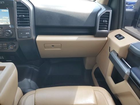 Used 2017 Ford F150 XLT w/ Equipment Group 302A Luxury AWD/4WD image 9