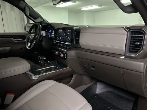 Used 2024 GMC Sierra 1500 SLT w/ SLT Premium Plus Package image 91