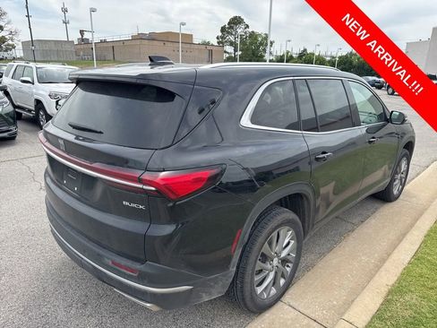 Used 2025 Buick Enclave Preferred FWD image 4
