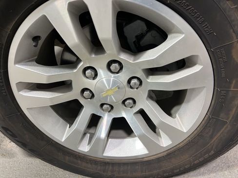 Used 2018 Chevrolet Tahoe LT image 35