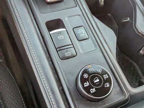 Certified 2024 Nissan Pathfinder S image 24