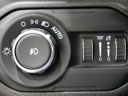 Used 2022 Jeep Wrangler Unlimited Sport AWD/4WD image 14