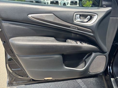 Used 2020 INFINITI QX60 Luxe w/ Essential Package FWD image 13