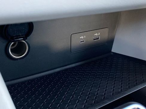 New 2025 Nissan Pathfinder SV image 21