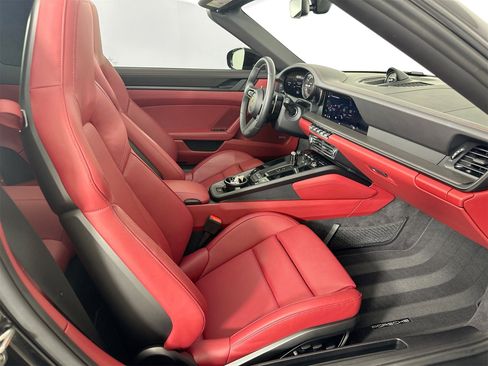 Certified 2024 Porsche 911 Targa 4 GTS image 33
