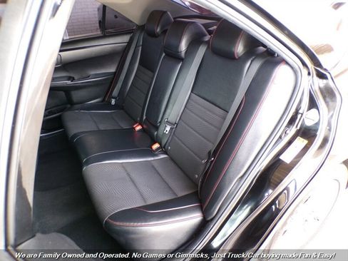 Used 2017 Toyota Camry SE FWD image 21