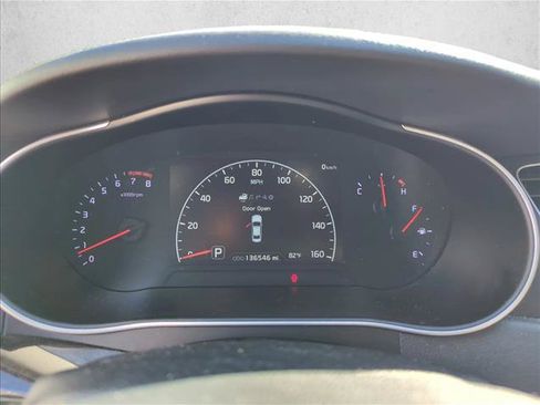 Used 2014 Kia Cadenza Premium w/ Luxury Package FWD image 16