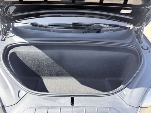 Used 2022 Tesla Model X image 22