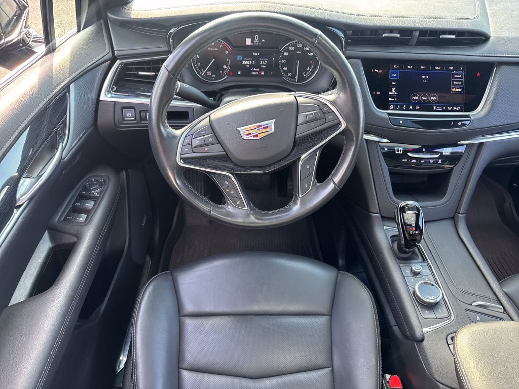 Used 2023 Cadillac XT5 Premium Luxury w/ LPO, Floor Liner Package AWD/4WD image 16