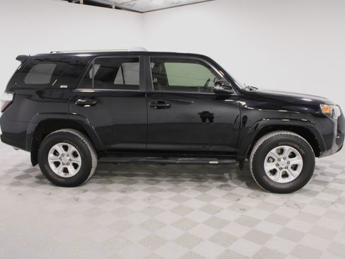 Used 2017 Toyota 4Runner SR5 image 25