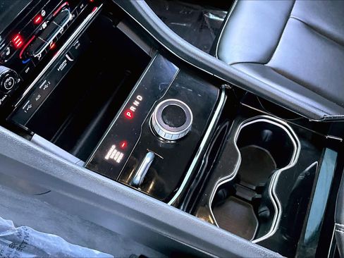 Used 2023 Jeep Grand Cherokee Limited image 17