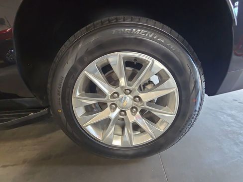 Certified 2023 Chevrolet Suburban Premier AWD/4WD image 35