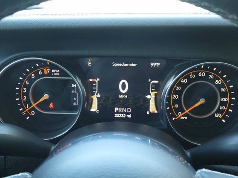 Used 2020 Jeep Gladiator Overland AWD/4WD image 13