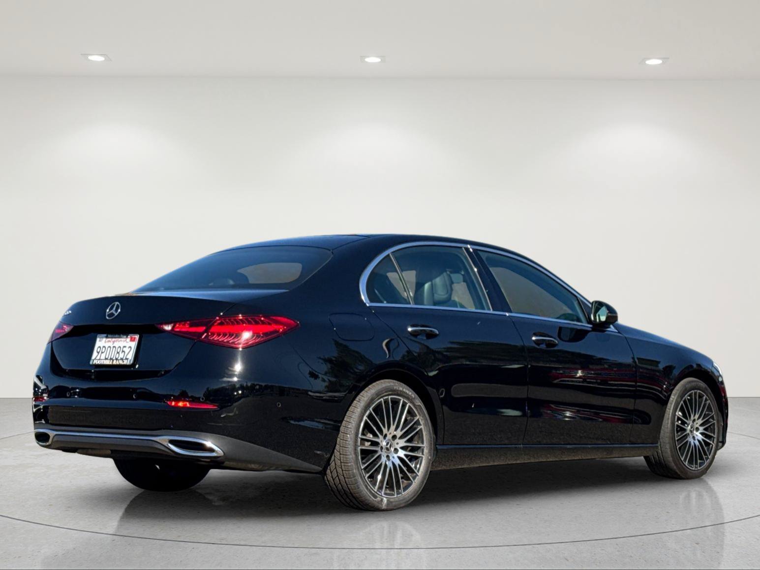 Used 2024 Mercedes-Benz C 300 Sedan image 4