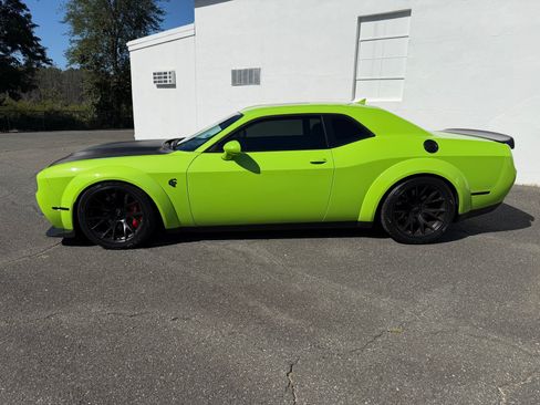 Used 2019 Dodge Challenger SRT Hellcat RWD image 4