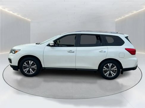 Used 2017 Nissan Pathfinder SL w/ SL Premium Package AWD/4WD image 9