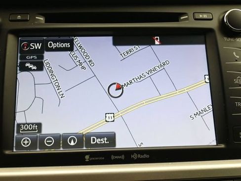 Used 2019 Toyota Highlander XLE FWD image 34