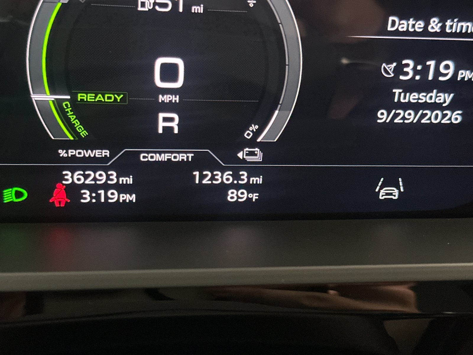 Used 2024 Audi Q8 e-tron Premium Plus AWD/4WD image 26