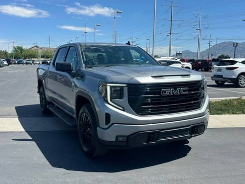 Used 2024 GMC Sierra 1500 Elevation w/ LPO, Elevation Black Package AWD/4WD image 28