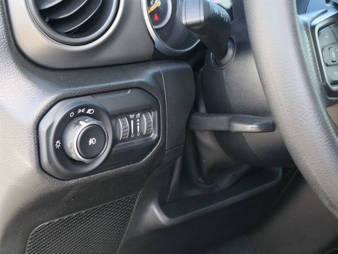 Used 2022 Jeep Wrangler Unlimited Sport image 11