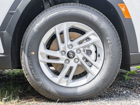 New 2026 Hyundai Tucson SE image 11