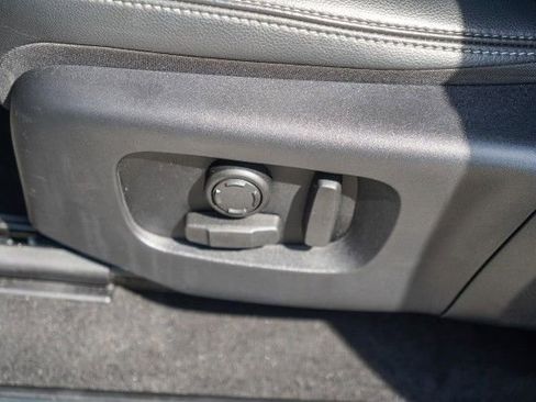 Certified 2024 Land Rover Discovery Sport Dynamic SE image 22