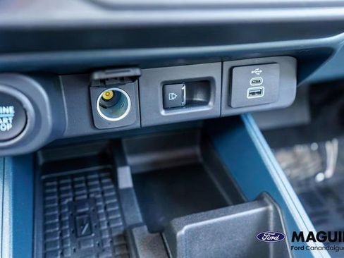 Used 2025 Ford Maverick Lariat w/ 4K Tow Package AWD/4WD image 29