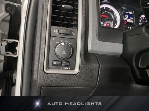 Used 2018 RAM 1500 Express w/ Express Value Package AWD/4WD image 22