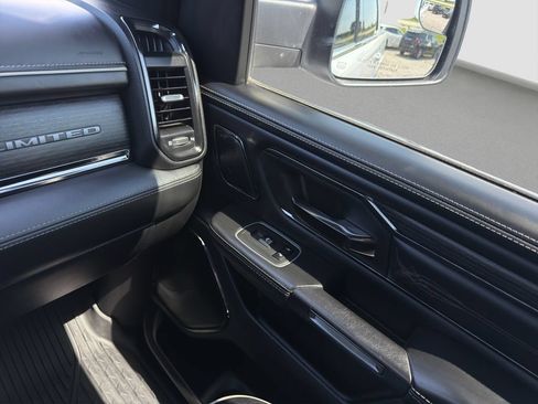 Used 2022 RAM 1500 Limited AWD/4WD image 17
