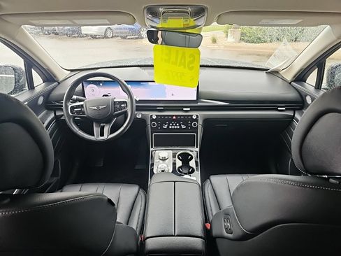 Used 2025 Genesis GV80 2.5T Standard AWD/4WD image 35