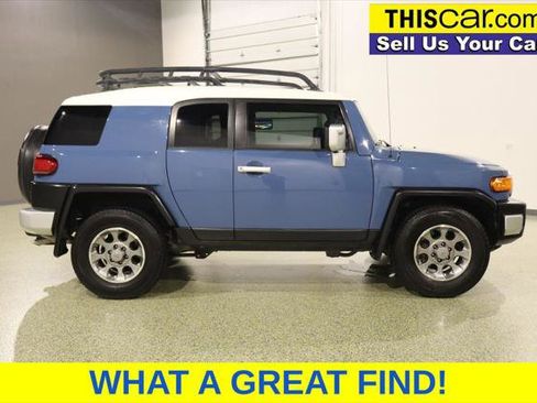 Used 2012 Toyota FJ Cruiser 2WD w/ Convenience Pkg image 8