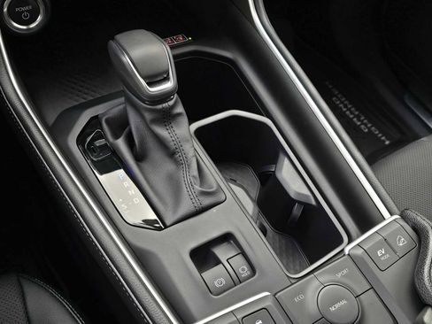 Used 2025 Toyota Grand Highlander Limited image 29