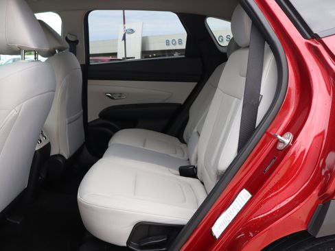 Used 2025 Hyundai Tucson SEL FWD image 11