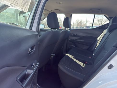 Used 2022 Nissan Kicks S image 28