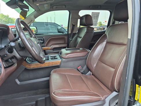 Used 2018 Chevrolet Silverado 1500 High Country AWD/4WD image 13