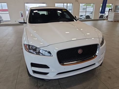 Used 2019 Jaguar F-PACE Prestige AWD/4WD image 5
