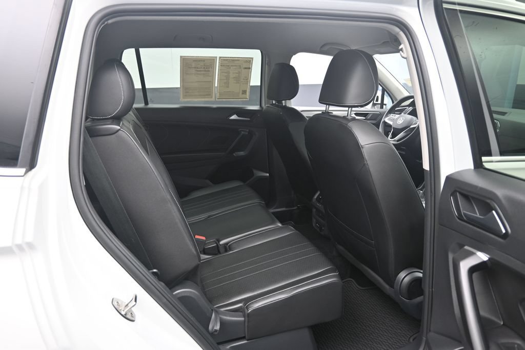 Used 2024 Volkswagen Tiguan SE FWD image 25