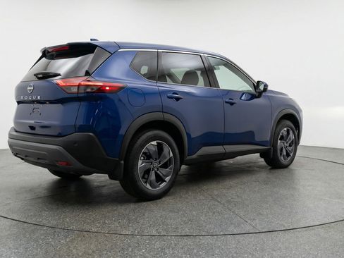 Used 2025 Nissan Rogue SV image 9
